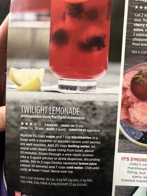 Twilight lemonade Twilight Viewing Party, Twilight Food Recipes, Twilight Themed Desserts, Twilight Movie Themed Snacks, Twilight Theme Bachelorette, Twilight Themed Food Ideas, Twilight Movie Night Party, Twilight Birthday Party Ideas Funny, Twilight Charcuterie Board