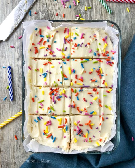 Protein Cake Batter, Birthday Cake Protein Cookies, High Protein Birthday Cake, Healthy Confetti Cake, Protein Birthday Cake, Protein Blondies, Protein Sweets, Protein Dessert, Protein Powder Cake