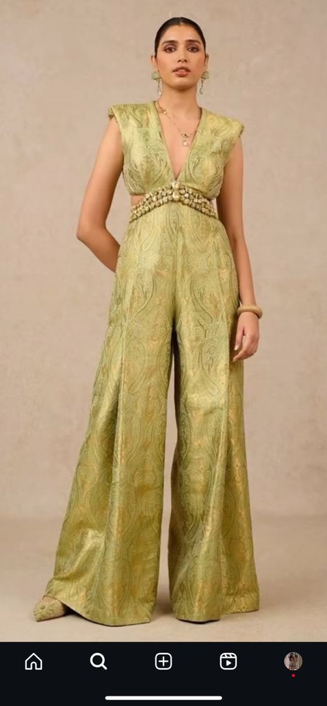 Party Wear Jumpsuit, Brocade Jumpsuit, Ethnic Jumpsuit, Indian Jumpsuit, Jumpsuit Outfit Wedding, Mehandi Outfits, Banarasi Brocade, Trendy Outfits Indian, Lehenga Designs Simple