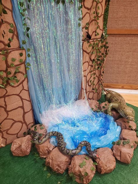 Jungle Theme Classroom Decorations, Waterfall Decoration, Jungle Theme Decorations, Jungle Decorations, Ganpati Decoration Design, Candy Land Christmas Decorations, Candy Land Christmas Decorations Diy, Safari Birthday Party, Candy Land Christmas Decorations Outdoor