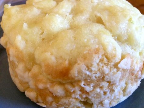 Traditional Newfoundland Onion Pudding - Bonita's Kitchen Jiggs Dinner, Types Of Pudding, Mustard Cabbage, Blueberry Pudding, Budget Vegan, Pickled Beets Recipe, Newfoundland Recipes, Boiled Dinner, Onion Bread