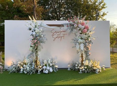 Floral Backdrops, Elegant Backdrop, Floral Backdrop, Decor Wedding, Photo Booth, Modern Decor, Wedding Decorations, Floral, Quick Saves