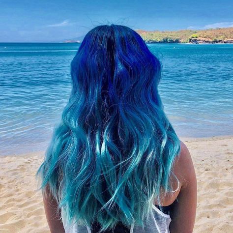 Dark Blue To Light Blue Hair, Dark Blue To Light Blue Hair Ombre, Dark Blue And Light Blue Hair, Ocean Blue Hair, Ombre Hair Dark, Light Black Hair, Blue Mermaid Hair, Dark Black Hair, Sea Hair