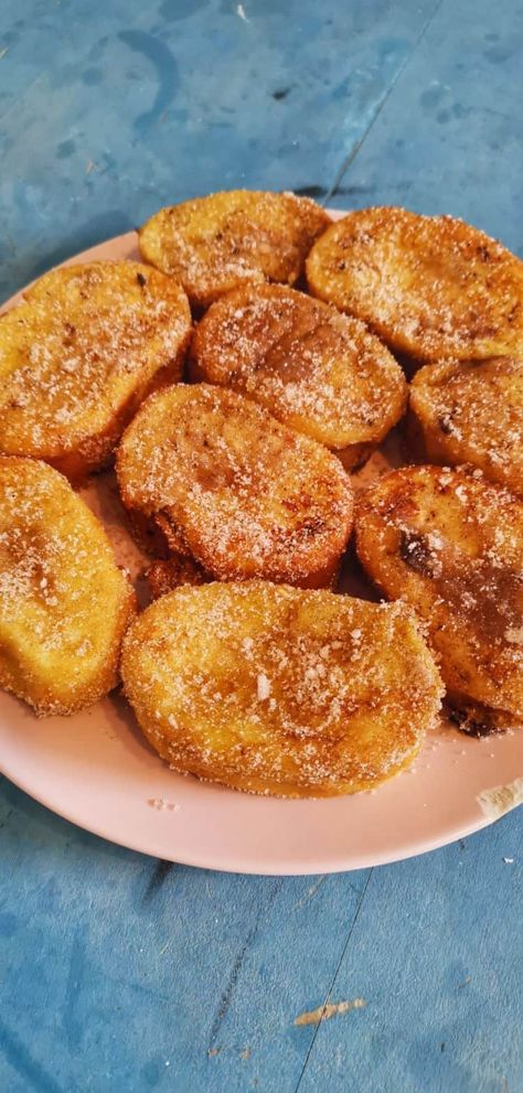 Delicious & Easy Spanish Torrijas Recipe 1 Spanish Baking Recipes, Spain Desserts Recipes, Spanish Food Recipes Spain, Spanish Recipes Authentic, Spanish Breakfast Recipes, Spain Dishes, Spanish Food Recipes, Spain Recipes, Spanish Snacks