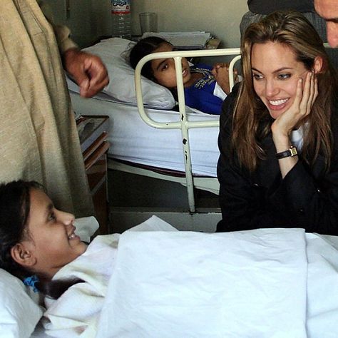 Angelina Jolie Unicef, Angelina Jolie Charity, Humanitarian Aesthetic, Volunteer Work Aesthetic, Unicef Volunteer, Charity Pictures, Heal Your Soul, Christmas Posts, Angelina Jolie Photos