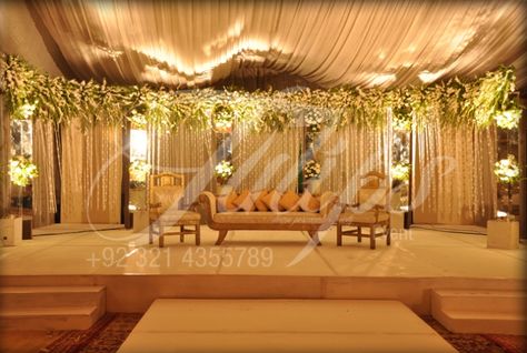 Pakistani Stage Decor, Barat Stage Decoration Pakistan, Pakistani Wedding Stage, Grand Wedding Stage Decorations Indian, Sagai Stage Backdrop, Diy Your Wedding, Wedding Hall Decorations, Wedding Stage Design, Special Events Decor