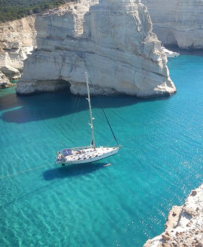 Mia wants to do this for her honeymoon. Sailing Greece Greek Islands, Sailing Greek Islands, Sailing In Greece, Greece Sailing, Sailing Aesthetic, Waiting You, Sailboat Living, Sail Life, Sailing Holidays