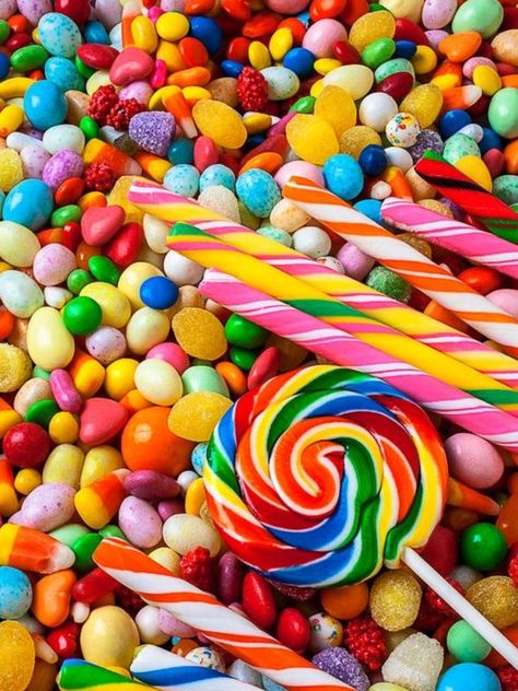 Rainbow Candy!!🌈 Rainbow Food, Candy Art, Colorful Candy, Candy Store, Savoury Cake, Candy Shop, Sweet Candy, Clean Eating Snacks, Lollipop