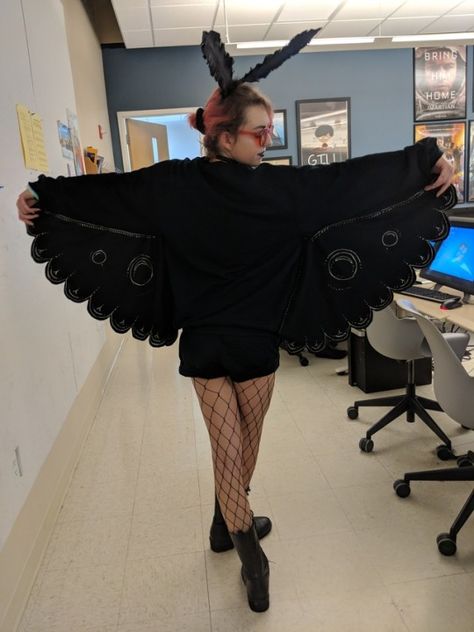 Mothman Costume, Moth Man, Black Halloween Dress, Diy Costume, Costume Diy, Halloween 2019, Hot Mess, Diy Costumes, Vintage Halloween