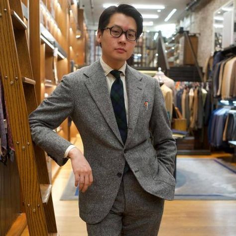 Wearing warm and cold colours – Permanent Style Anthony Core, Gray Wedding Suit, Warm And Cold Colours, Grey Tweed Suit, Grey Suit Wedding, Grey Sport Coat, Tweed Men, Tweed Sport Coat, Charcoal Suit