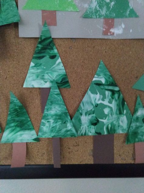 Marble rolling trees. Forest themed crafts for toddlers Pre K Forest Activities, Forest Animals Preschool, Forest Animal Crafts, Summer Crafts For Toddlers, Mountain Crafts, Forest Animals Theme, Forest Crafts, Crafts For Toddlers, Art Activities For Toddlers