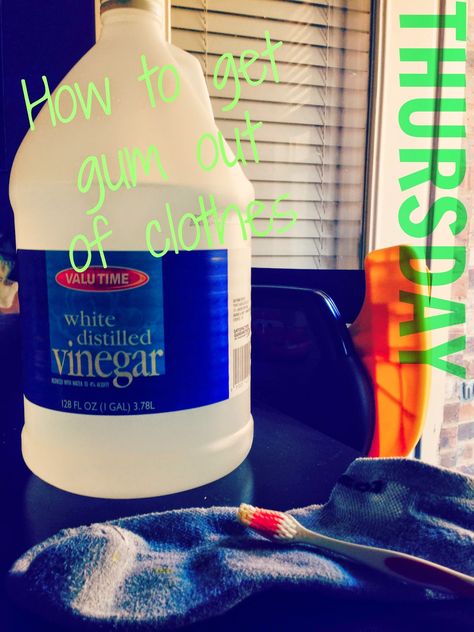 How to get gum out of clothes -- simple solution for a crazy week. Learn about it on the blog. Remove Gum From Clothes, Gum Removal, Stain Remover Clothes, William Johnson, Cleaning And Organization, Cleaning Tips Tricks, Homemade Cleaners, Blogging Quotes, Distilled White Vinegar