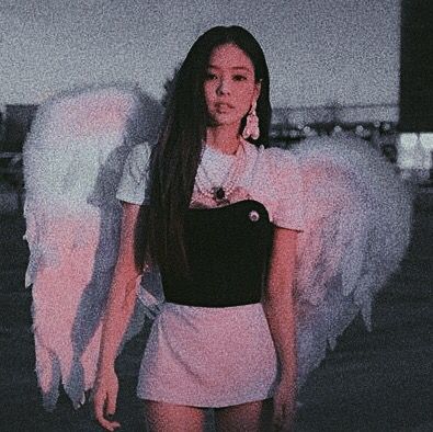 𝕬𝖓𝖌𝖊𝖑 𝕱𝖆𝖈𝖊. † Jennie Solo, Solo Pics, Jennie Kim Blackpink, Jennie Lisa, Blackpink Photos, Blackpink Fashion, Parking Lot, Blackpink Jennie, Looks Vintage