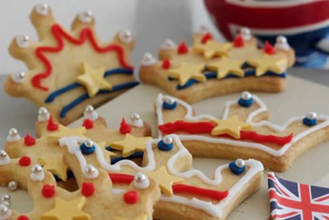 Queen Jubilee, Jubilee Party, Kings Coronation, Butter Shortbread, Coronation Day, Baking Kit, Oven Mitts, Perfect Food, Gingerbread Cookies