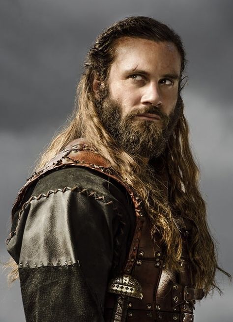 Wallpaper Vikings, Rollo Lothbrok, Rollo Vikings, Viking Haircut, Man With Long Hair, Viking Hairstyles, Vikings Travis Fimmel, History Channel Vikings, Ragnar Lothbrok Vikings