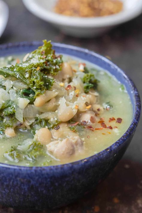 BEST White Bean and Kale Soup with Chicken | The Mediterranean Dish Kale Chicken Soup, White Bean And Kale Soup, White Bean Kale, Easy Bean Recipes, Bean And Kale Soup, White Bean And Kale, Kale Chicken, White Bean Kale Soup, Kale Soup Recipes