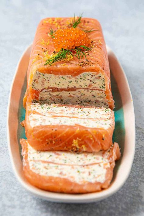 Salmon Terrine Recipes, Salmon Mousse Recipes, Smoked Salmon Starter, Smoked Salmon Terrine, Salmon Starter, Salmon Terrine, Salmon Mousse, Terrine Recipe, Pate Recipes