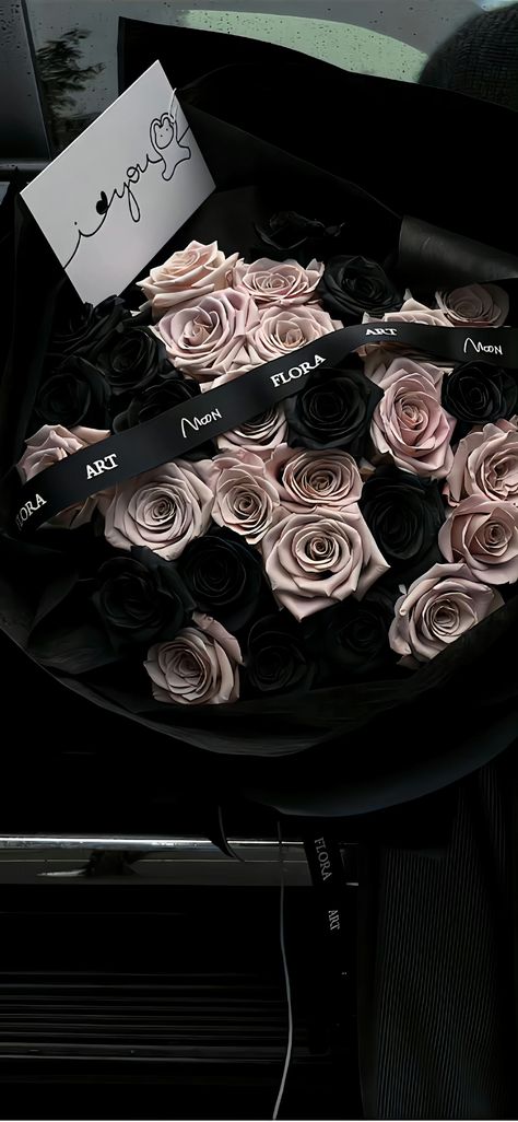 Pretty Flowers Pictures, Lizzie Hearts, Luxury Flower Bouquets, Iphone Wallpaper Classy, Simple Phone Wallpapers, Nothing But Flowers, Dark Feminine Aesthetic, Flower Therapy, Beautiful Bouquet Of Flowers