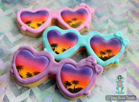 Tropical sunset sunglasses- BZ Bees Sweet Treats Cookies Decorated Birthday, Sunset Cookies, Sunglasses Cookies, Water Theme Party, Tropical Cookies, Summer Cookies, Tropical Sunset, Fancy Cookies, Cookies Decorated