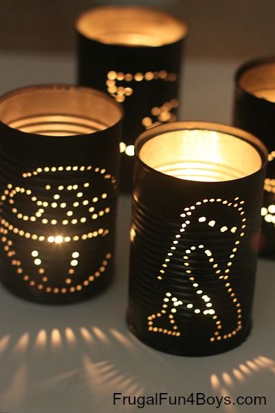 Upcycle cans into Star Wars lanterns - fun for a Star Wars themed party, or just as a scouting project, etc. Star Wars Decorations, Star Wars Wedding Decorations, Star Wars Diy Crafts, Decoracion Star Wars, Can Lanterns, Tin Can Lanterns, Star Wars Theme Party, Star Wars Crafts, Star Wars Diy