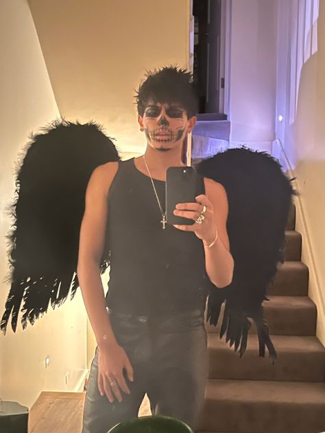 Dark Angel Male Costume, Dark Angel Men Costume, Dark Angel Costume Men, Fallen Angel Costume Men, Black Angel Halloween Costume, Emo Halloween Costumes, Edgy Guy, Halloween Casal, 18th Photoshoot