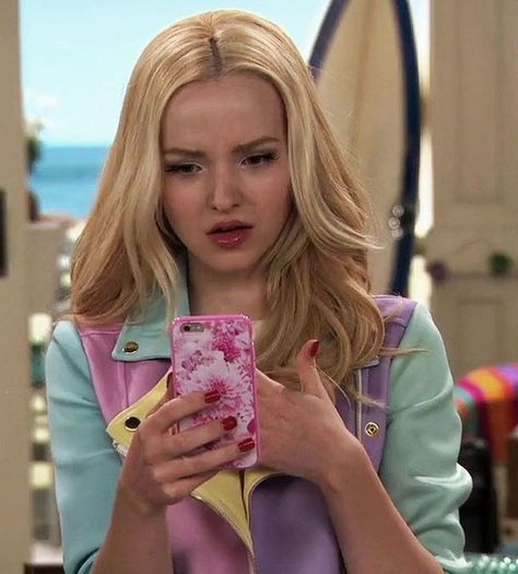 All Posts • Instagram Joey Bragg, Maddie Rooney, Ariana Grande 2014, Hogwarts Hufflepuff, Liv Rooney, Bold Lip Makeup, 2000s Wallpaper, Blonde Female, Liv And Maddie