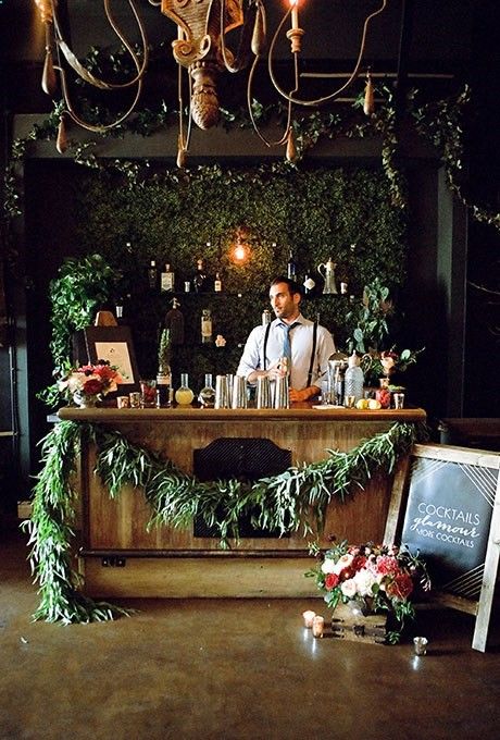 20 Creative Wedding Bar ideas to Inspire #weddingtheme  #friends    #pretty   #wed  #good Swanky Wedding, Backyard Wedding Bar, Wedding Bar Decor, Wedding Drink Bar, Outdoor Graduation Parties, Alcohol Bar, December 3rd, Tacky Christmas, December Wedding