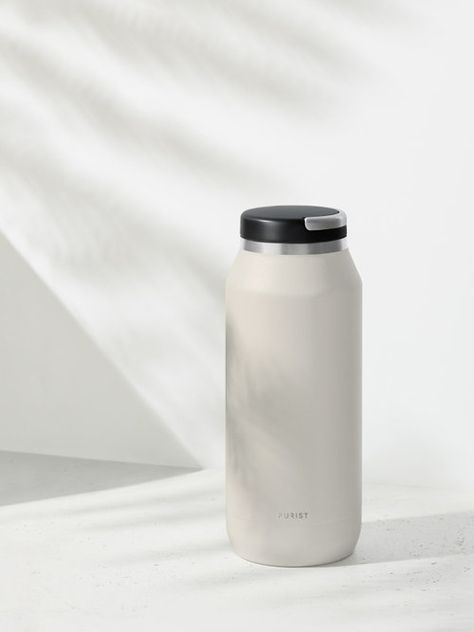 7 Best Reusable Water Bottles So You Can Ditch Single-Use Plastic // The Good Trade // #zerowaste #plasticfree #nowaste #lesswaste #sustainableliving #sustainablitity Insolated Water Bottle, Collapsable Water Bottle, Water Product Photography, Cool Water Bottles, Water Bottels, Best Reusable Water Bottle, Cooking Ware, Foldable Water Bottle, Kitchenware Design