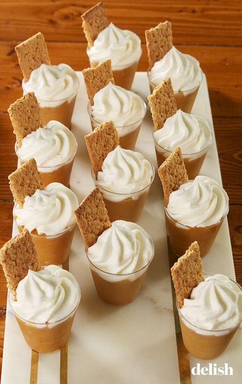 It Isn't Fall Without Pumpkin Pie Pudding Shots:  ~INGREDIENTS~ ∙1 (3.4-oz.) instant vanilla pudding ∙3/4 c. milk ∙1/2 c. Fireball whisky ∙1/4 c. vodka 1/2 c. pumpkin puree 1 tsp. pumpkin pie spice ∙Whipped topping, for garnish ∙Cinnamon, for garnish  ∙Cinnamon graham cracker squares, for garnish Pumpkin Pie Pudding Shots, Fireball Whiskey Drinks, Holiday Jello Shots, Pumpkin Pie Pudding, Fireball Recipes, Shots Recipes, Fireball Drinks, Halloween Jello Shots, Christmas Jello