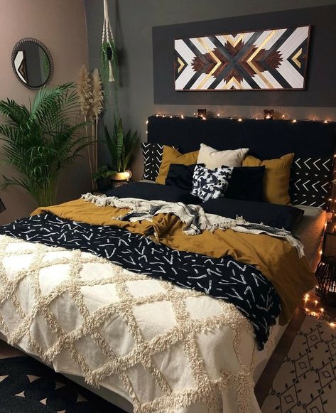 Diy Remodeling, Simple Bed Designs, Western Bedroom Decor, Aesthetic Bed, Closet Aesthetic, House Updates, Bed Design Modern, Dekorasi Kamar Tidur, Redecorate Bedroom