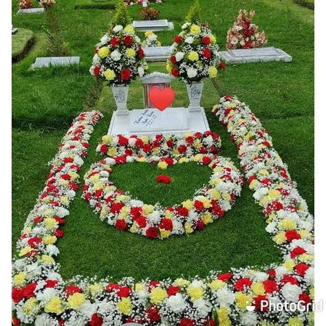 Birthday Decor For Gravesite, Cemetery Birthday Ideas, Cemetery Birthday Decorations, Birthday Grave Decorations, Grave Site Decor, Grave Ideas Cemetery Decoration, Grave Flowers Arrangements Diy, Gravesite Decorations Cemetery Ideas, Grave Site Ideas Diy