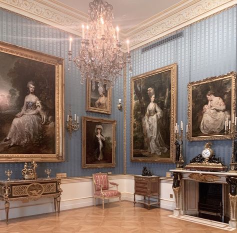 Wallace Collection, English Interior, Victorian Romance, Museum Gift, London Aesthetic, London Places, Antique Interior, Grand Staircase, Stately Home