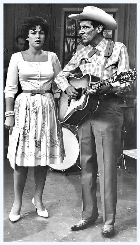 Ernest Tubb, Jimmie Rodgers, Country Western Singers, Old Country Music, Patsy Cline, Western Music, Country Rock, Country Blue, Country Music Artists