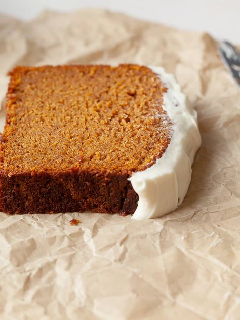 Gluten Free Thanksgiving Desserts, Gluten Free Pumpkin Bread Recipe, Gluten Free Desserts Thanksgiving, Gluten Free Pumpkin Bars, Best Pumpkin Bread Recipe, Maple Cream Cheese Frosting, Starbucks Pumpkin Bread, Gluten Free Thanksgiving Recipes, Gluten Free Pumpkin Bread