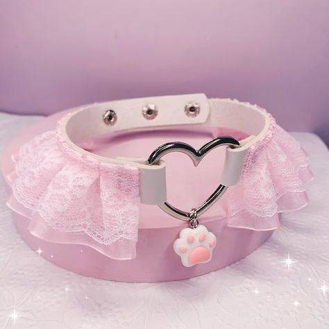 Pastel Lolita Kawaii Pink Lace Heart Choker Fairy Kei Harajuku Jewelry - Etsy Cute Chokers Kawaii, Harajuku Jewelry, Uwu Cat, Cute Collars, Kawaii Choker, Pastel Accessories, Oc Board, Pink Choker, Leather Sewing