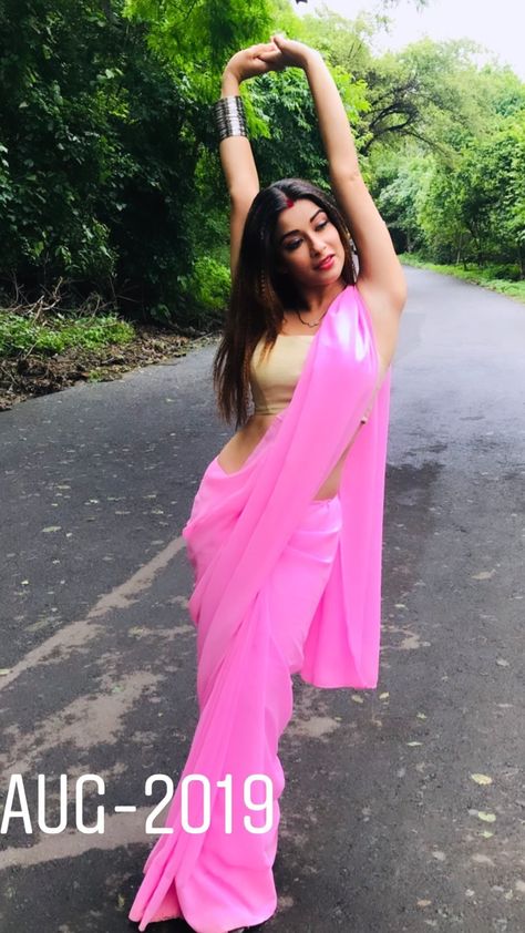 Nyra Banerjee Nyra Banerjee, Nazar Serial, Hot Sarees, Divya Drishti, Saree Looks, Saree Fashion, Saree Navel, Teen Girl Dresses, Indian Fashion Saree