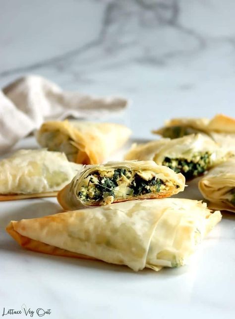 Vegan Spanakopita Triangles Recipe with Tofu (Dairy Free, Eggless) - Lettuce Veg Out Spanakopita Triangles Recipe, Mediterranean Buffet, Vegan Spanakopita, Easy Spanakopita, Spanakopita Triangles, Spanakopita Recipe, Dairy Free Appetizers, Greek Spinach Pie, Vegan Appetizers Recipes