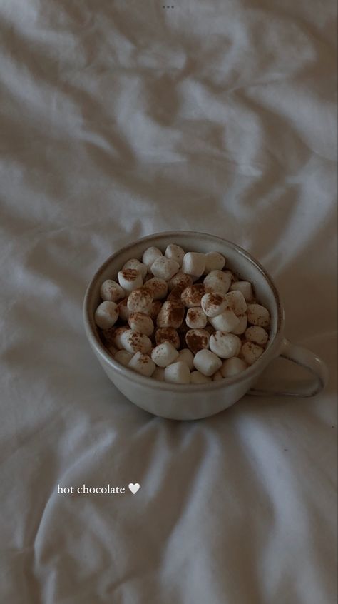 Hot Chocolate Astetic, Hot Chocolate Aesthetic Cozy Night, Aesthetic Hot Chocolate Pictures, Hot Chocolate Snapchat Story, Hot Chocolate Instagram Story, Hot Chocolate Story, Hot Chocolate Aesthetic Cozy, Hot Cocoa Aesthetic, Hot Chocolate Pictures