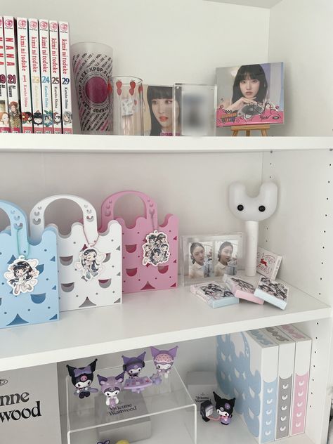 ⋆𐙚₊˚⊹♡ #stayc #newjeans merch tokki! swith (beach bag, get up) Newjeans Merch Aesthetic, Kpop Merch Aesthetic, Newjeans Merch, Album Shelf, Aesthetic Headphones, Kpop Room, Kpop Diy, Room Aesthetics, Bunny Bags