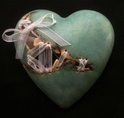 Green Ceramics, Diy Schmuck, Heart Art, Valentine Heart, The Shape, Art Plastique, Frankenstein, Monster High, A Heart