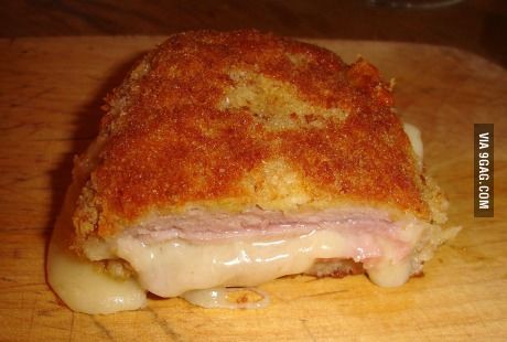 Cordon Bleu (Breaded veal stuffed with ham and Swiss cheese) Veal Dishes, Food Gifs, Ham And Swiss, Crazy Videos, Cool Food, German Foods, Beef And Rice, Hot Food, Food Pics