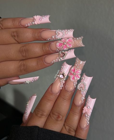 Medium Long Nails Acrylic, Garden Nails Design, 18th Bday Nails, Pink Birthday Nails Acrylic, Pretty Birthday Nails, Extra Baddie Nails, Pink Quince Nails, Sagittarius Birthday Nails, Exotic Nails Acrylic