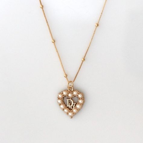 Dior Gold Heart Pearl Pendant Logo Necklace Gold Heart Necklace With Pearl Pendant, Gold Pearl Necklace With Heart Charm And Pendant, Dior Pearl Necklace, Luxury Vintage Heart Pendant Necklace, Gold Heart-shaped Pearl Necklace, Gold Necklace Coquette, Pearl Necklace Outfit, Dior Gold, Logo Necklace