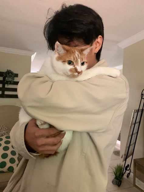 Men Pose Ideas, Man With Cat, Benjamin Wadsworth Photoshoot, Men Pose, Sketching Practice, Wattpad Aesthetic, Men With Cats, Album Cover Wallpaper Collage, Gentleman Aesthetic