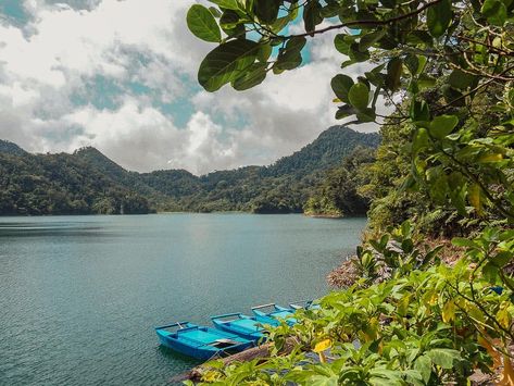 One of the best things to do in Dumaguete is to explore Balinsasayao Twin Lakes Natural Park. The twin crater ... Read more Dumaguete, Checked Baggage, Book Cheap Flights, Twin Lakes, Adventure Guide, Crater Lake, Natural Park, Rock Pools, Weekend Trips