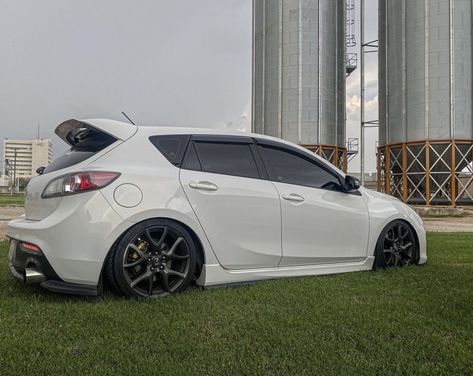 Mazda 3 Hatchback, Mazda 2, Car Inspiration, Mazda 3, First Car, Pretty Cars, Sexy Cars, Honda Civic, Beautiful Cars