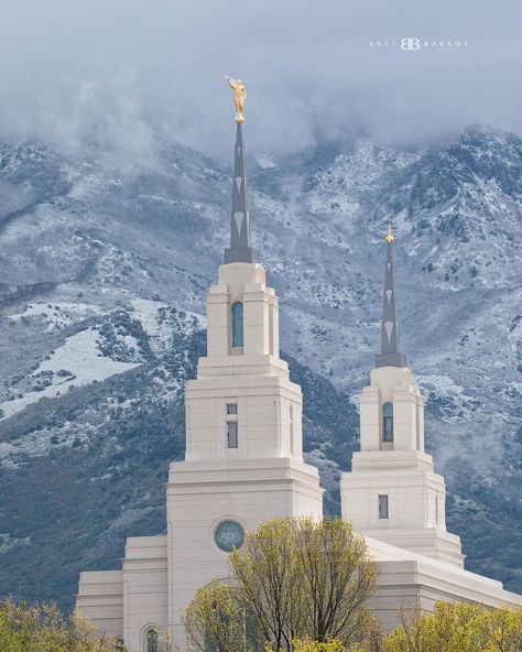 Nauvoo Temple, Layton Utah, Lds Temple Pictures, Spiritual Pictures, Spring Snow, Temple Square, Temple Photography, Utah Temples, Temple Pictures