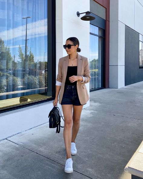 Blazer Shorts Outfit, Short Blazer Outfits, Dress With Blazer Outfit, Blazer And Shorts Outfit, Dress And Blazer Outfit, Blazer With Shorts, White Blazer Outfits, White Shoes Outfit, Black Blazer Outfit