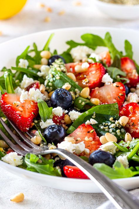 Mixed Green Salad with Strawberries, Blueberries, and Feta Cheese Mixed Green Salad Recipes, Green Salad With Strawberries, Lemon Honey Dressing, Salad With Strawberries, Pine Nuts Salad, Mixed Green Salad, Strawberry Feta, Blueberry Salad, Honey Dressing