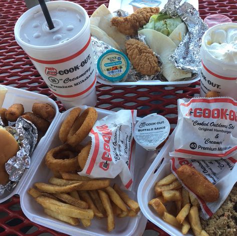 Cookout Fast Food Restaurant, Cookout Restaurant, Food Insider, Platters Ideas, Cook Out, Disneyland Food, Summer Lifestyle, Snack Craving, Party Food Platters